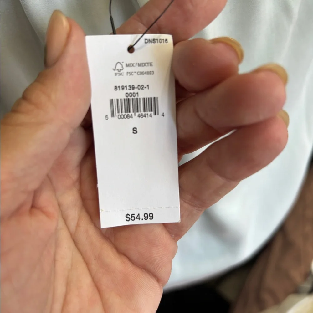 NWT Banana Republic Chic White Camisole Top Halter - Picture 4 of 4